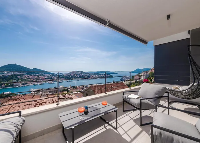 Seaview Sunset Oasis *